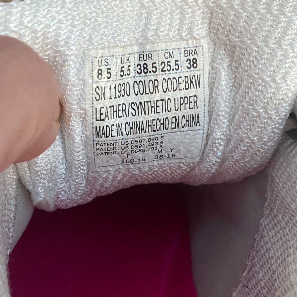 Skechers D'Lites Women's Black White & Pink Memory Foam Sneakers - Picture 8 of 8